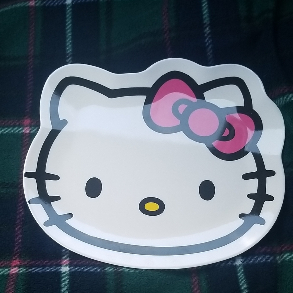 Bioworld Hello Kitty Plate